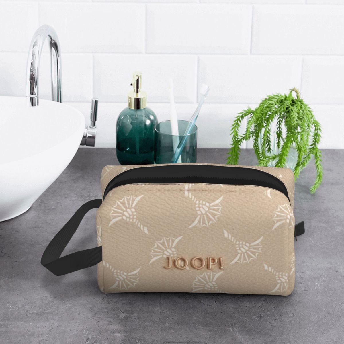 Custom J-joops Patten Travel C - J Beauty Makeup recension och pris
